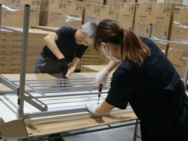 オフィス家具の検品・軽作業スタッフ募集！未経験者歓迎