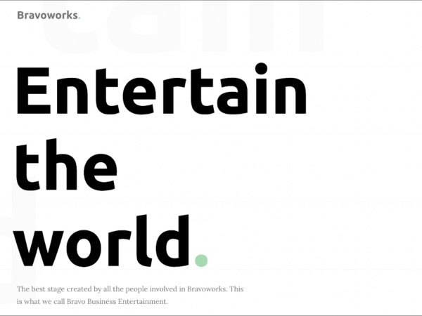 人気ファッション雑誌のウェブ記事作成スタッフ（有名ファッションメディアの）