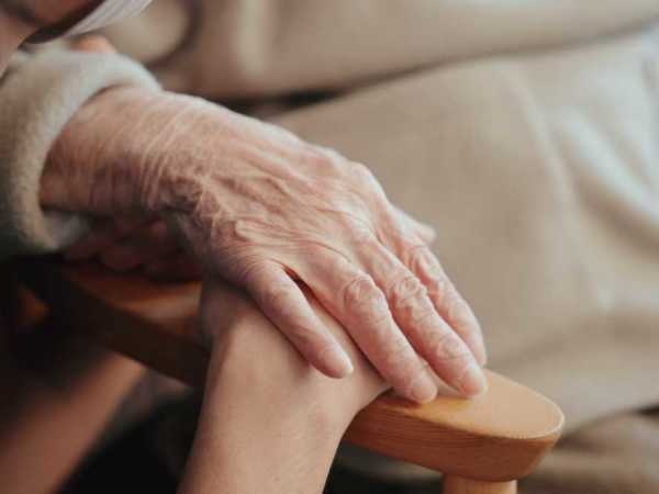 日勤ケアスタッフ（有料老人ホーム）2023年12月開設/週休3日制