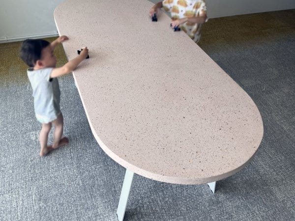 作っていただく家具の一例。新築のお家のダイニングテーブルです。