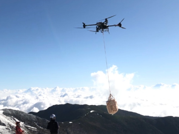 デジタルカメラ・ドローン販売｜商品紹介・接客｜未経験歓迎