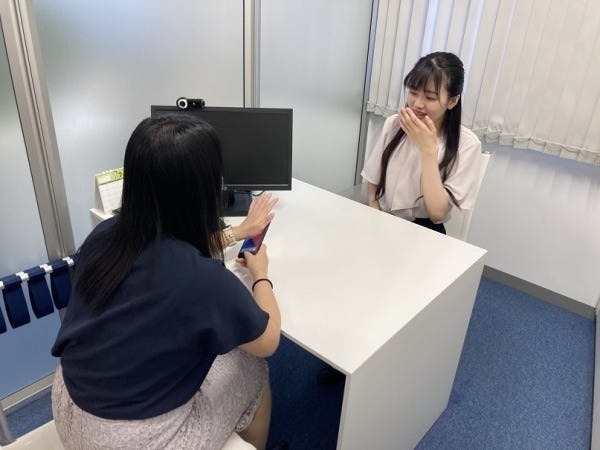 「親身に寄り添ってもらえるので、本音で話せます。何度も悩みを聞いてもらいました」と話す事務スタッフが多数います。