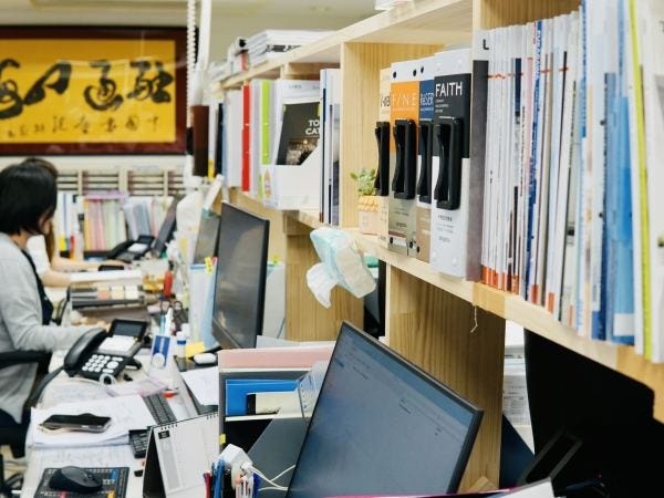 営業アシスタント・建材資材を販売する営業アシスタント（交通費支給あり・未経験歓迎）