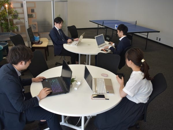 勤務いただくオフィスです。関内駅から徒歩３分です。