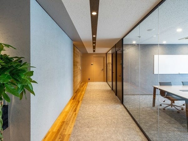 車両登録事務スタッフ募集！専門知識を活かしてキャリアアップ