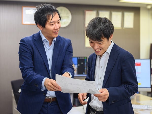 完全反響型なので、テレアポや飛込みは一切ありません。95％の社員が未経験から活躍しているので、未経験の方もご安心ください！