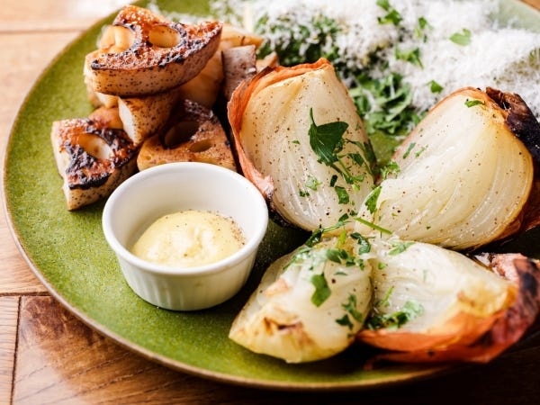 野菜によって味を変えている炉端野菜！