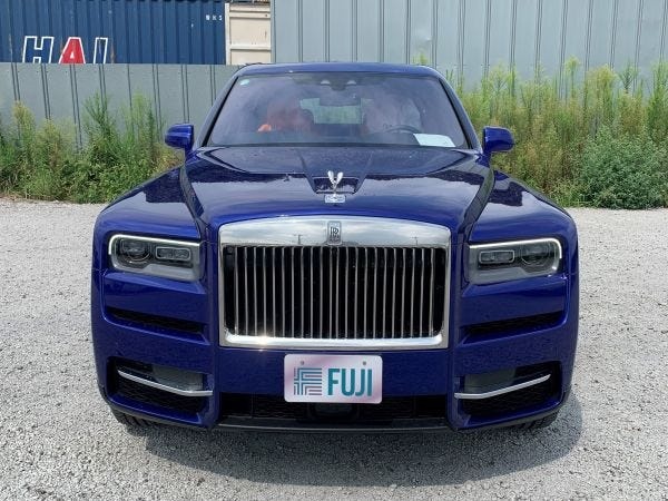 輸出している車両・バイクの一例です。高級車や大型バイクがほとんどです。