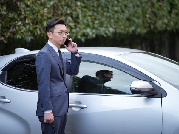 新宿に本社がある為、電車での移動も多いですが、車移動もあります！