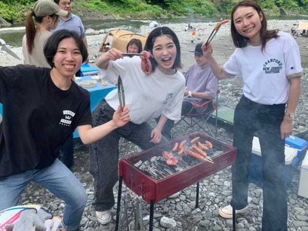 休日に集まってBBQや野球観戦に行くことも♪運動会や表彰式など、全スタッフが集まるイベントも盛りだくさん！風通しの良い職場です。