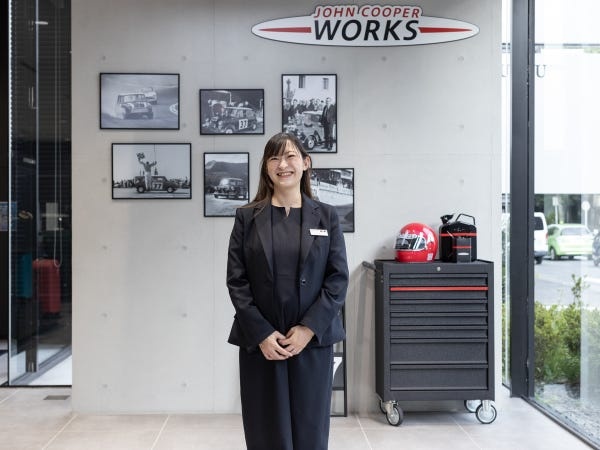 MINIショールーム受付｜お客様対応と事務業務｜正社員