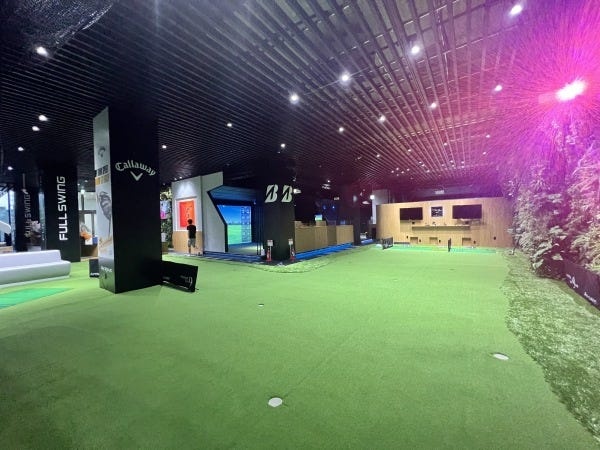インドアゴルフ店舗｜受付・飲食提供スタッフ募集！未経験歓迎