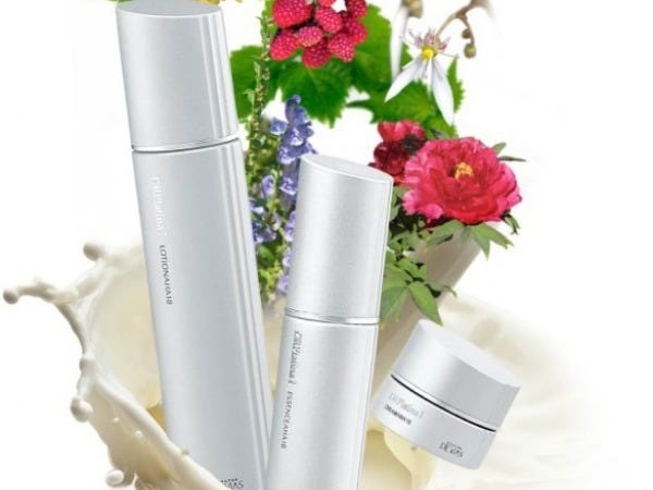 代表商品のプラチナシリーズはおかげさまで累計販売本数320万本を突破！