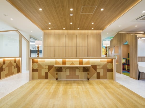 基本的に出勤してもらう医院の受付です。