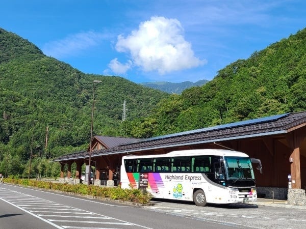 乗換施設（バスターミナル）全景
