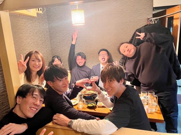 飲み会では、普段は話せないプライベートから仕事の方向性など、色々な話をします！もちろん強制参加ではないので、ご安心ください！