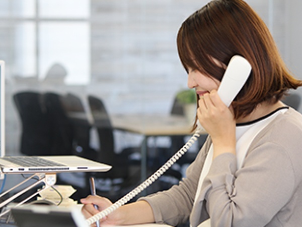 お客様の課題を一緒に解決に導くお仕事です。